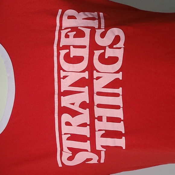 Stranger Things Merch T-shirt (L) + bracelets & necklaces (new) - Picture 9 of 13